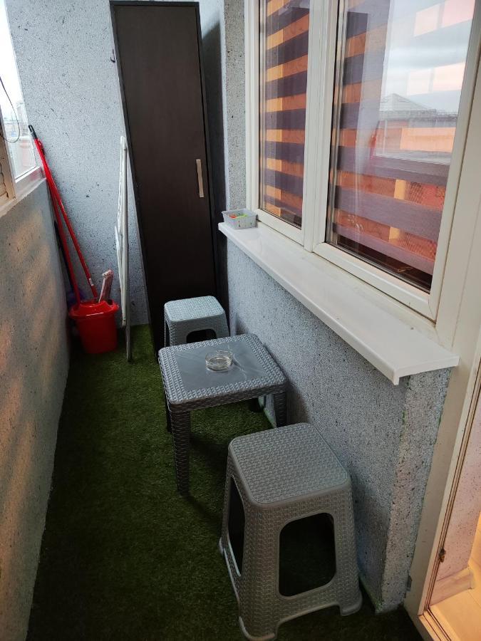 Centrum Lux Apartment Ni Екстериор снимка